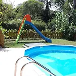 شقة فندقية Georgina Apartments-pool-river