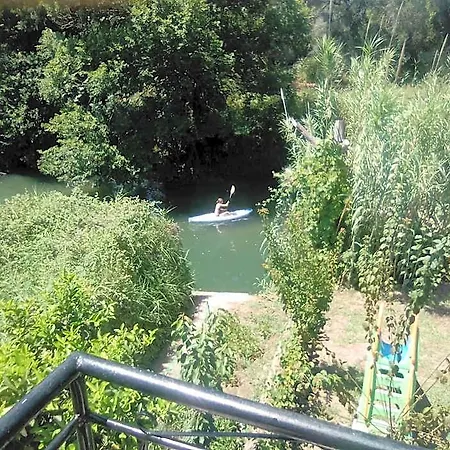 Georgina Apartments-pool-river 3* 梅松吉