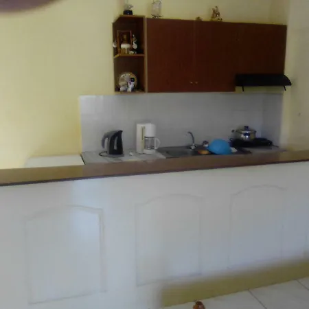 Апарт-отель Georgina 3*