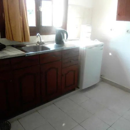 Апарт-отель Georgina 3*