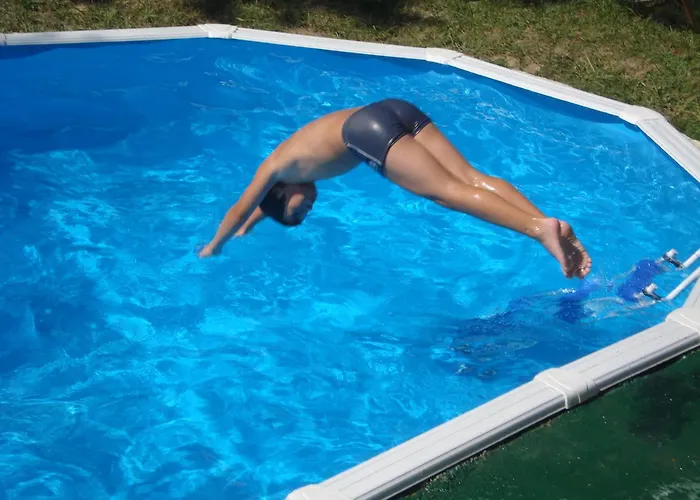 Georgina Apartments-pool-river Aparthotel 3*