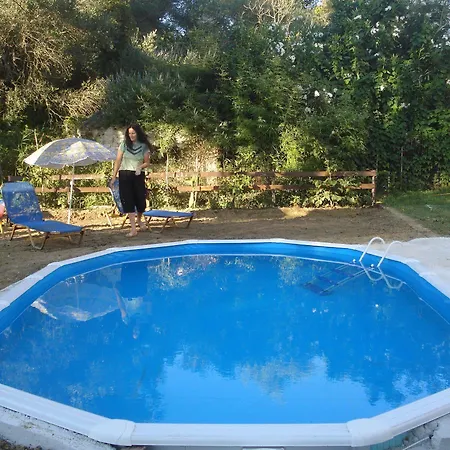 Georgina Apartments-pool-river 3*